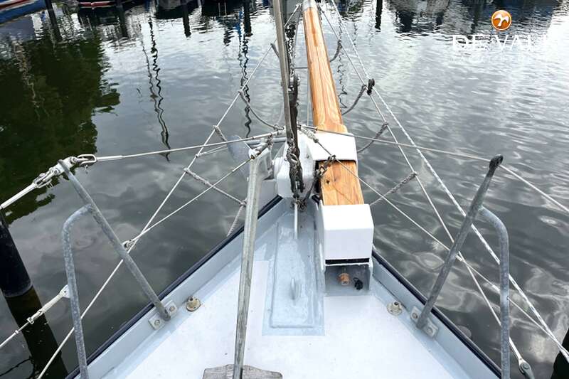 CLASSIC SAILING YACHT
