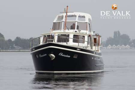 CURTEVENNE Z-YACHT 1100