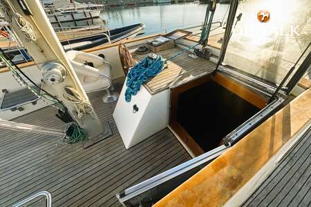 CUSTOM ALUMINIUM KETCH