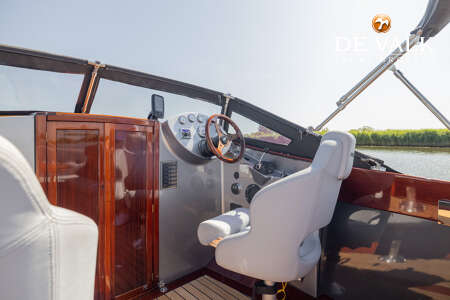 CUSTOM ALUMINIUM TENDER