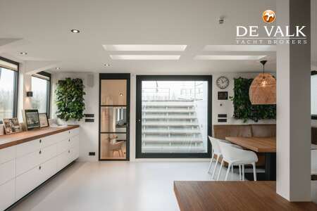 LIVE ABOARD MY WITH BERTH IN AMSTERDAM