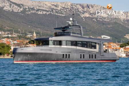 CUSTOM BUILT EXPLORER YACHT TIMELESS 80