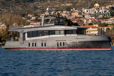 CUSTOM BUILT EXPLORER YACHT TIMELESS 80