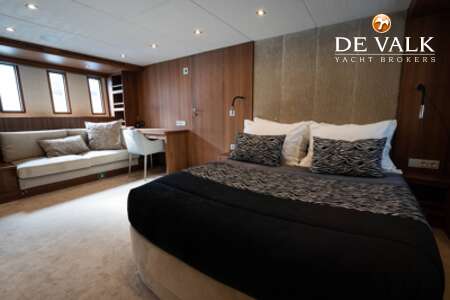 CUSTOM BUILT EXPLORER YACHT TIMELESS 80