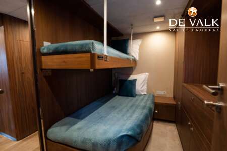 CUSTOM BUILT EXPLORER YACHT TIMELESS 80