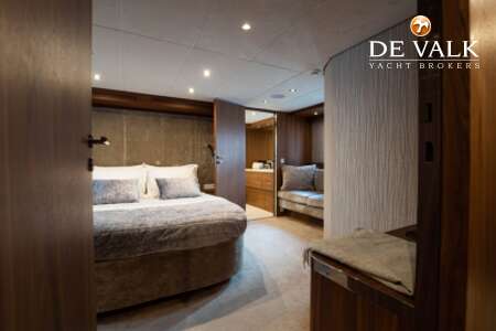 CUSTOM BUILT EXPLORER YACHT TIMELESS 80
