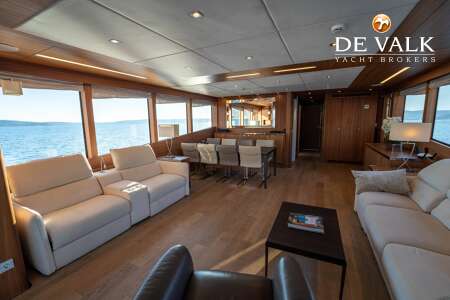 CUSTOM BUILT EXPLORER YACHT TIMELESS 80
