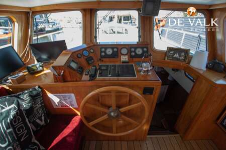 CUSTOM RIVER CRUISER