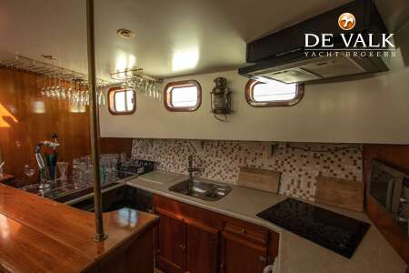 CUSTOM RIVER CRUISER