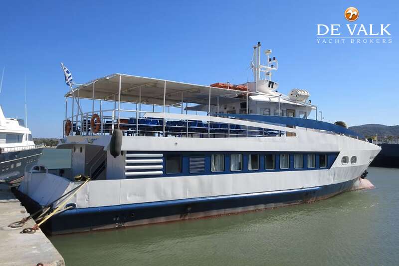 DAY PASSENGERS SHIP 25 M
