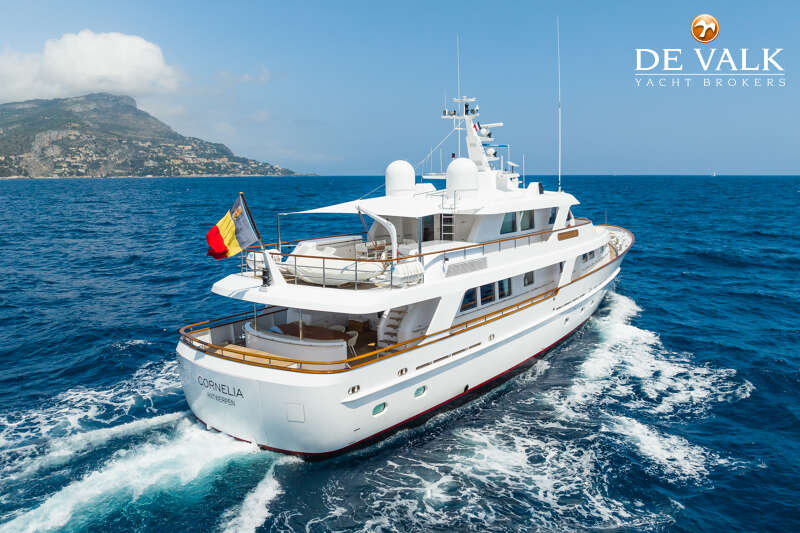 DE VRIES LENTSCH MY 34 M