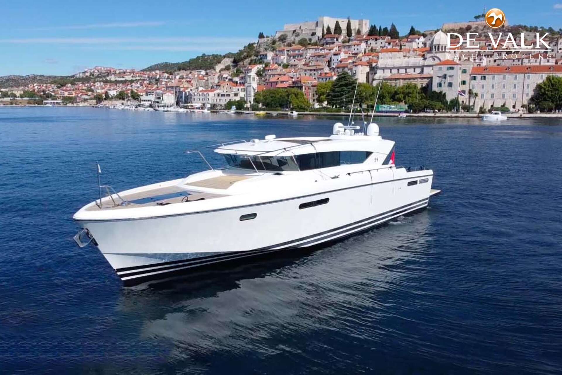 delta 54 motor yacht