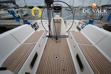 DUFOUR 40 PERFORMANCE