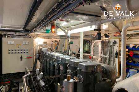 TRAWLER DUTCH BUILT