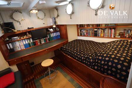 TRAWLER DUTCH BUILT