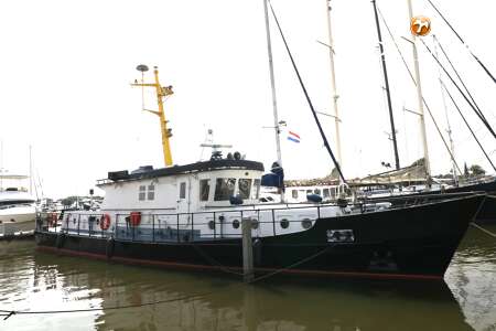 EX RESEARCH VESSEL M.Y. TYPE MI-400