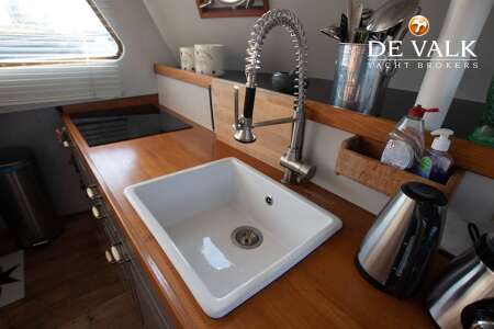 EXPLORER MOTOR YACHT