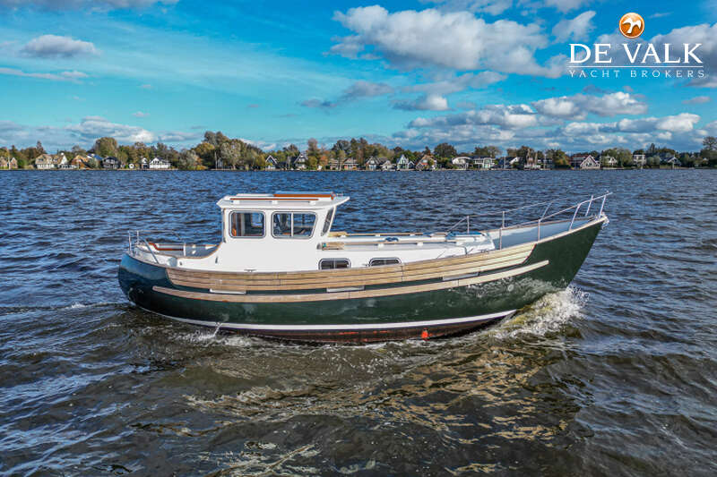 FAIRWAYS MARINE FISHER 30 PILOTHOUSE