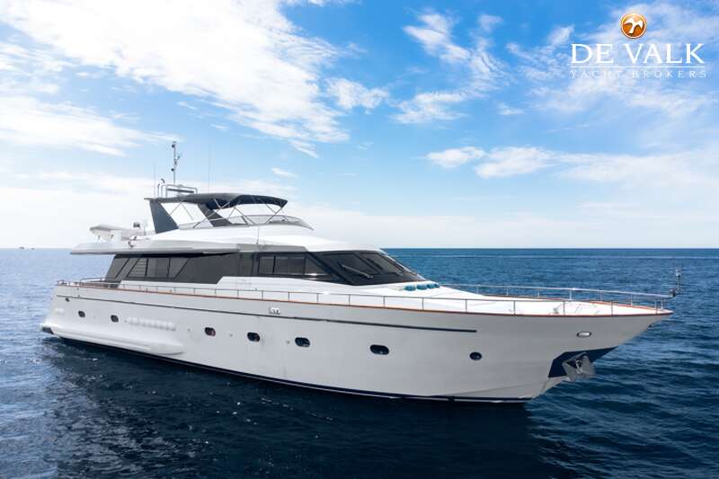 FALCON 82