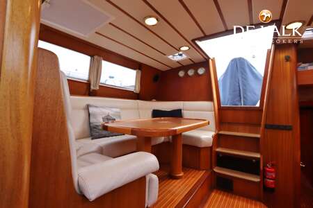 FARR 50 PILOT HOUSE