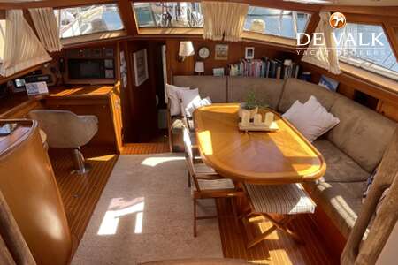 FARR 63 PILOT HOUSE