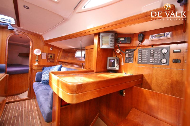 FEELING 36DI sailing yacht for sale | De Valk Yacht Brokers