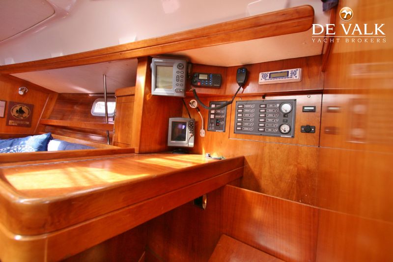 FEELING 36DI sailing yacht for sale | De Valk Yacht Brokers