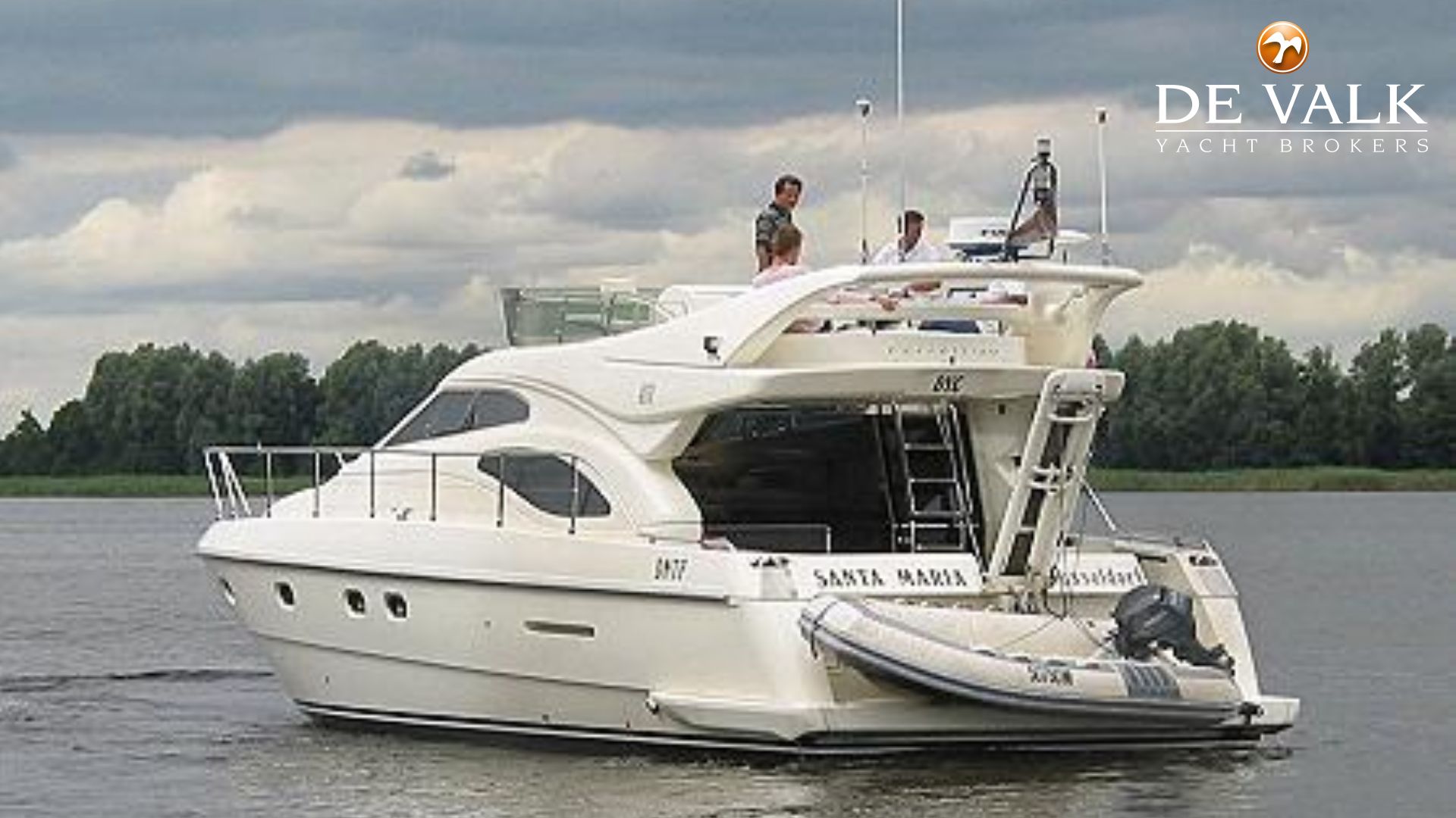 ferretti yacht 430