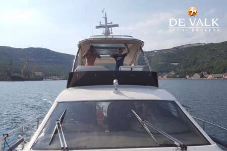 FERRETTI 46