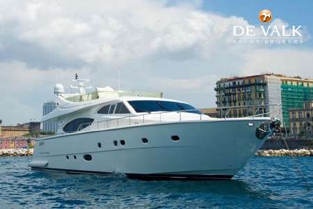 FERRETTI 760