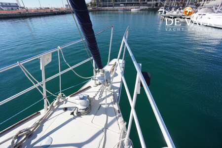 FERRETTI ALTURA 422