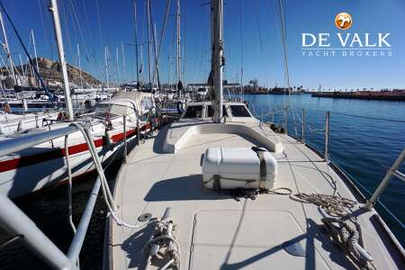 FERRETTI ALTURA 422