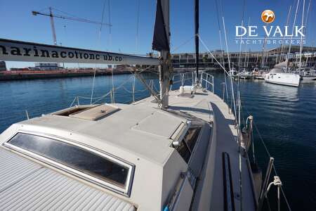 FERRETTI ALTURA 422