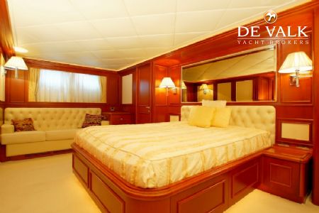 FERRETTI NAVETTA 27