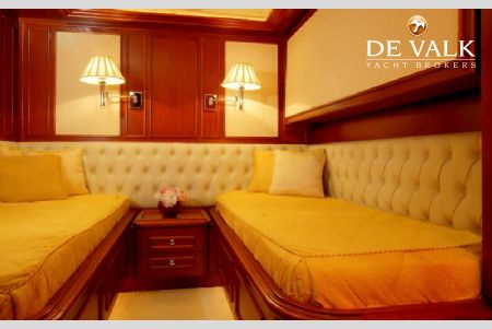 FERRETTI NAVETTA 27