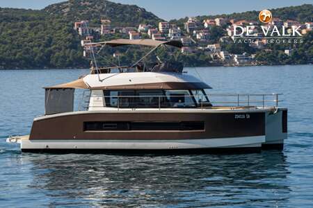 FOUNTAINE PAJOT MY 37