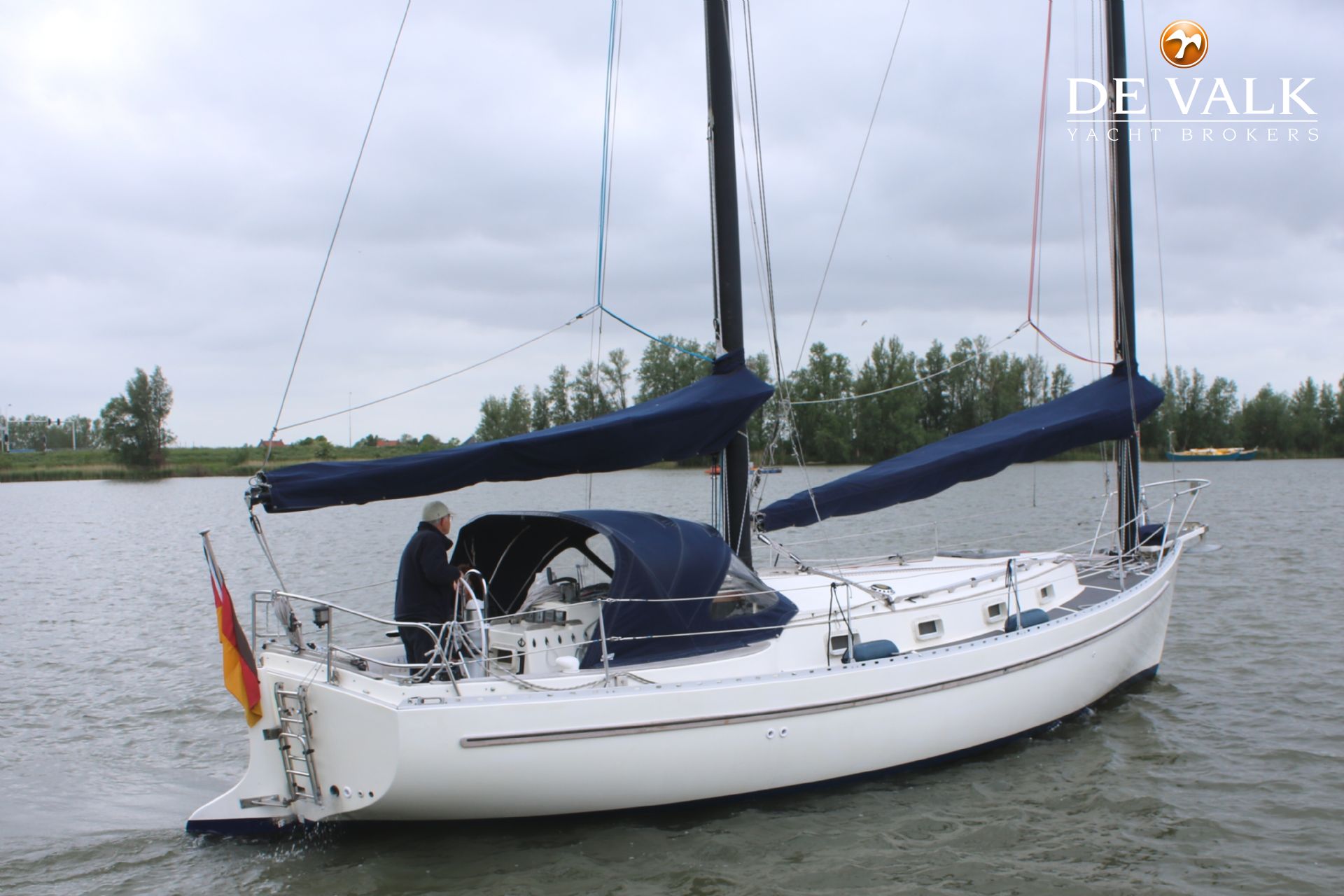 freedom 35 sailboat for sale