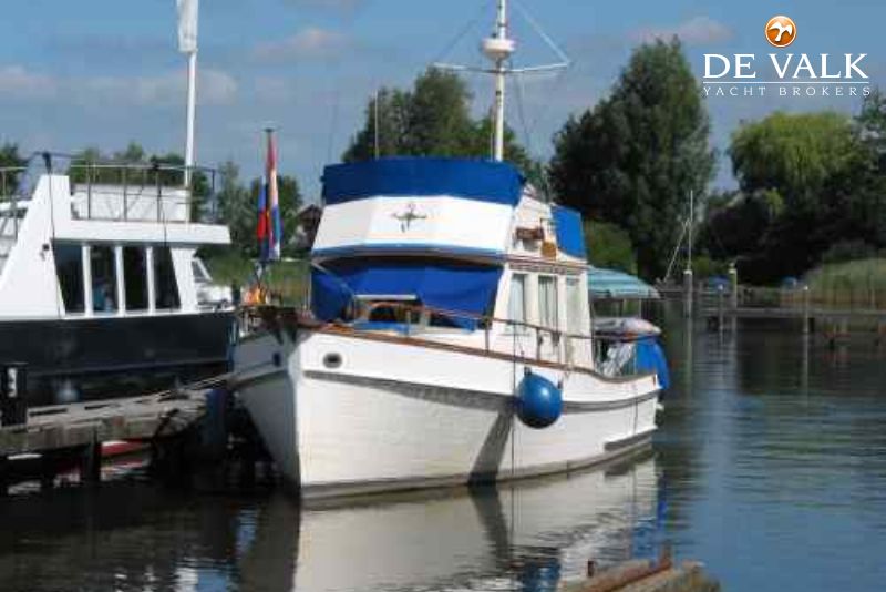 GRAND BANKS 32