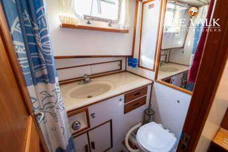 GRAND BANKS 36 MOTORYACHT
