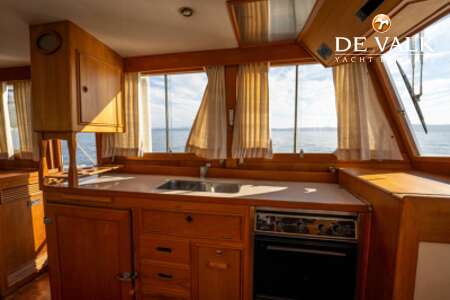 GRAND BANKS 36 MOTORYACHT
