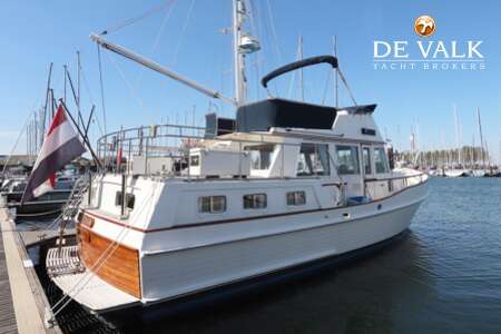 GRAND BANKS 42 MOTORYACHT