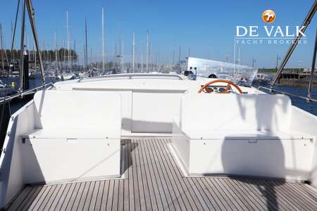 GRAND BANKS 42 MOTORYACHT