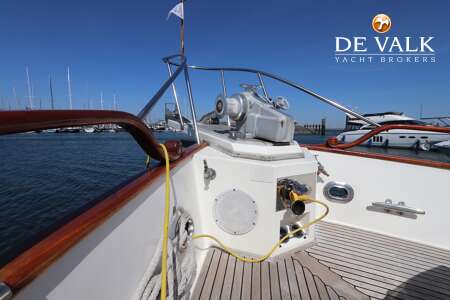 GRAND BANKS 42 MOTORYACHT