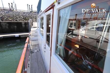 GRAND BANKS 42 MOTORYACHT