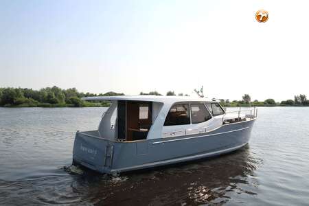 GREENLINE 33