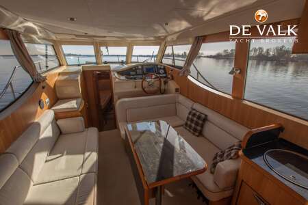 GREENLINE 33 HYBRID