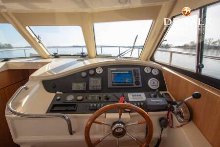 GREENLINE 33 HYBRID