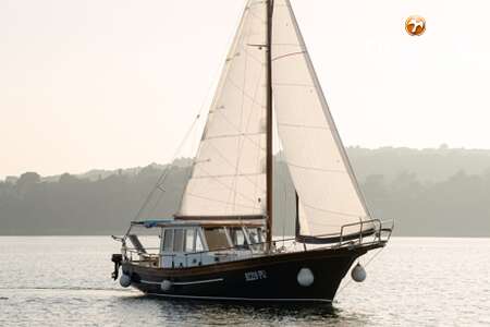 CUSTOM BUILT MOTOR SAILER