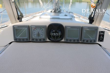 HALLBERG RASSY 31
