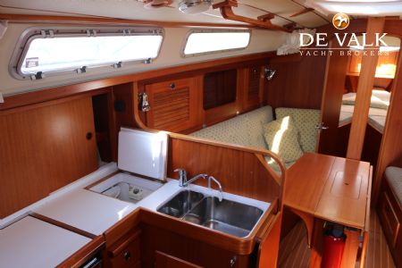 HALLBERG RASSY 31